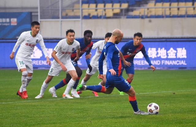 保级组首尾大战粉碎放水谣言 申花：继续锻炼新人